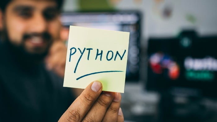 Python cần cho người làm trong ngành khoa học dữ liệu